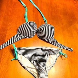 CALIFORNIA WAVES BATHING SUIT SIZE L